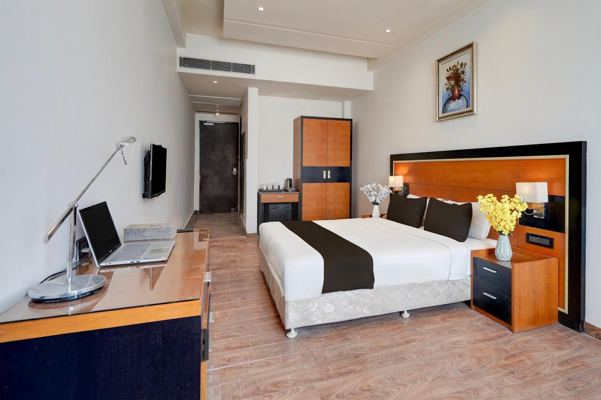 Townhouse Oak Agra Near Sultanganj Puliya Formerly Bb Grand Екстериор снимка